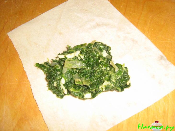 Лаваш с яйцом и шпинатом