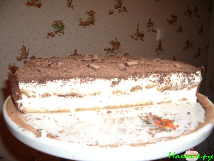 Торт "Тирамису" с кремом маскарпоне и шоколадом