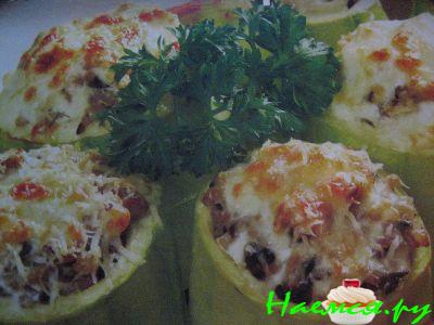 Кабачки, фаршированные грибами Кабачки, фаршированные грибами