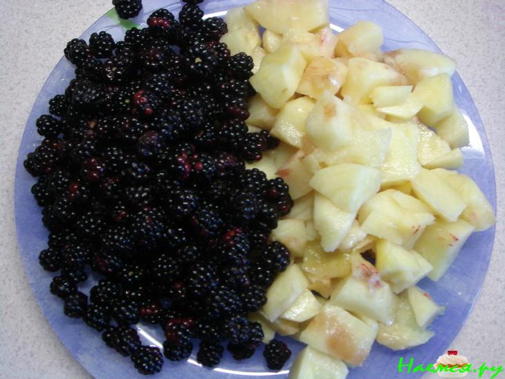 Персиково-ежевичный пирог