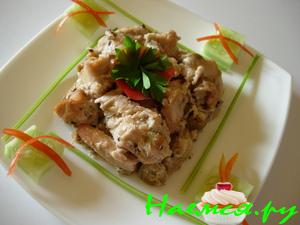 Курица в соусе из крыжовника