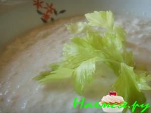 Куриный суп с сельдереем