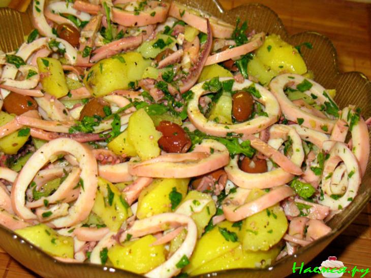 Средиземноморский салат из осьминогов