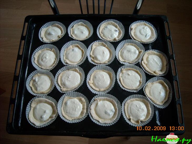 Ватрушки дрожжевые с творогом Ватрушки дрожжевые с творогом