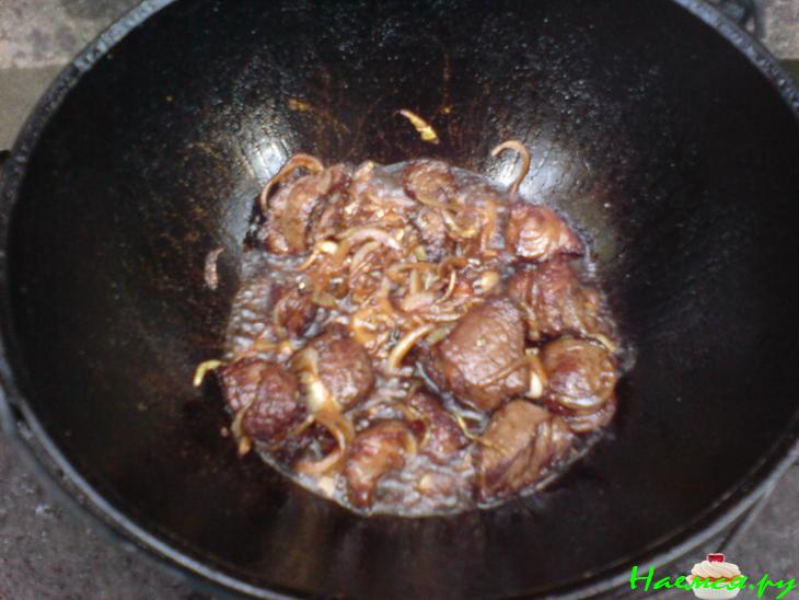 Плов с говядиной и зарой