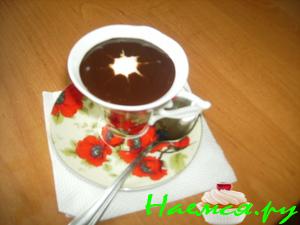 Горячий шоколад со сливками