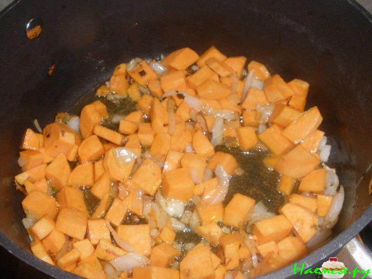 Суп-пюре из цветной капусты и сладкого картофеля