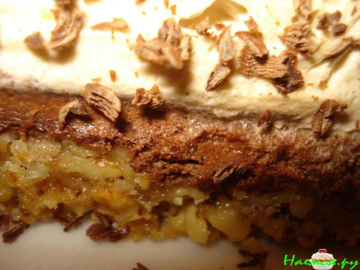 Кофейно-ореховые пирожные с трюфельной прослойкой