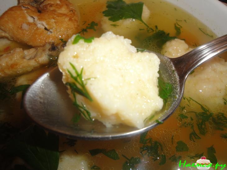 Масляные клёцки с бульоном