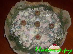 Салат в сырной корзиночке