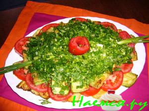 Теплый салат с кабачками и помидорами Теплый салат с кабачками и помидорами