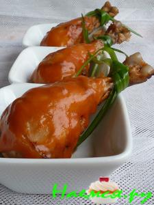 Курица в пикантном томатном соусе