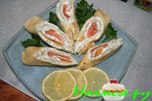 Рулетики с семгой и творогом