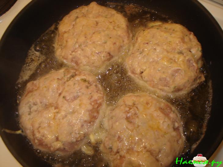 Биточки рубленые "Буковинские" фаршированные