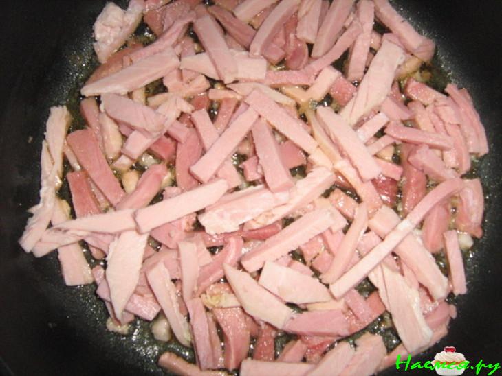 Макароны с окороком и сыром