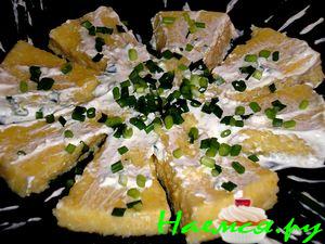 Полента с пикантным соусом