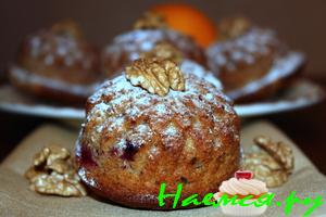 Кексы с клюквой и орехами