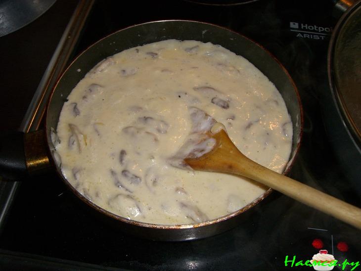 Индейка с грибами в горшочке