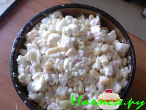 Салат "Нежный! с дайконом и крабовыми палочками