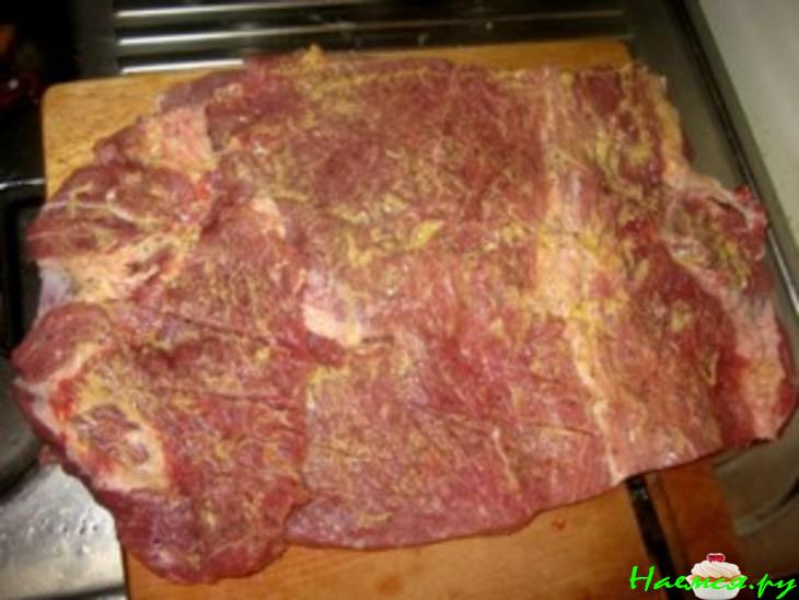 Рулет из свинины с грушами и сыром Рулет из свинины с грушами и сыром