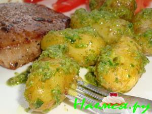 Картофель с Сальса-верде на гарнир