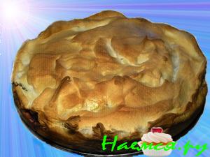 Пирог вишневый с бизе