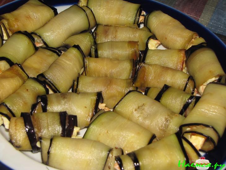 Рулетики из баклажанов и кабачков