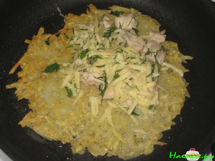 Курочка в пальтишке