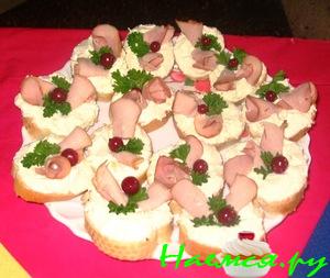 Канапе с творогом празничные Канапе с творогом празничные