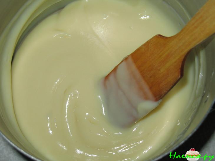 Слоеные пирожные с малиной и рикоттой Слоеные пирожные с малиной и рикоттой