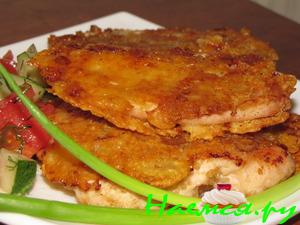 Куриное филе, запечённое в сыре и сухарях
