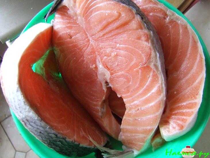 Стейки форели с сырным соусом