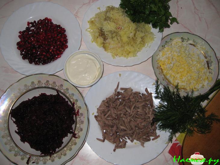 Клубничный браслет