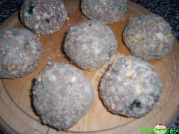 Тефтели с сыром и оливками