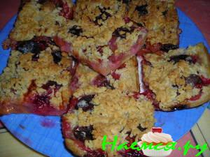 Сливовый пирог из дрожжевого теста