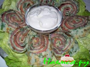 Блинчатый рулет с лососем