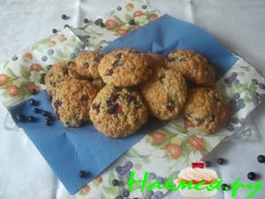 Овсяное печенье с чёрной смородиной