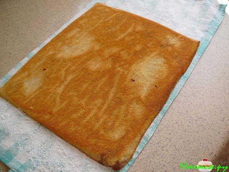 Бисквитный рулет на молоке