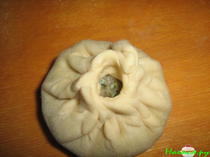 Хинкали с говядиной и бараниной с мятой и кориандром