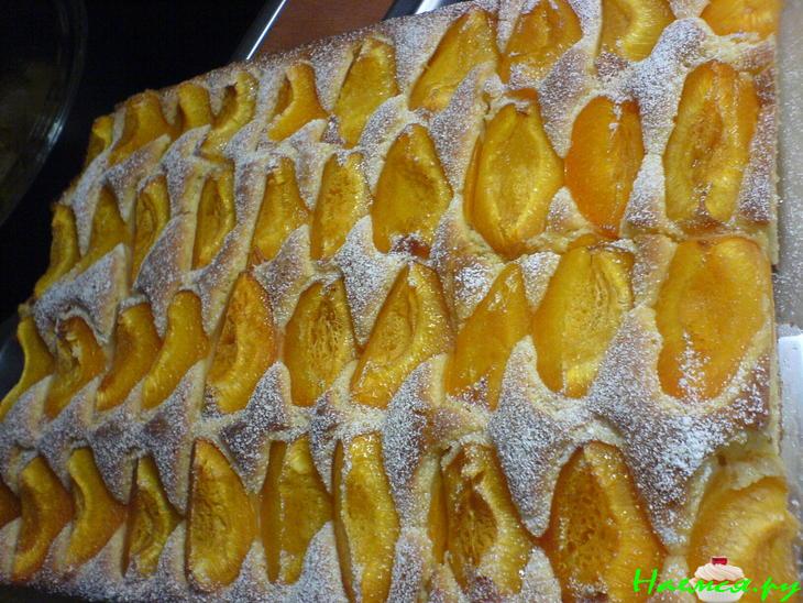 Пирог ванильный с абрикосами   