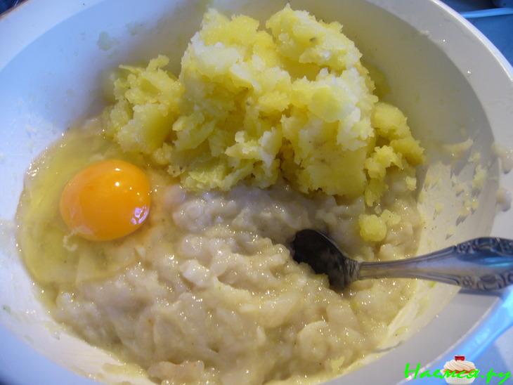 Котлетки из кальмаров с соусом Сабайон