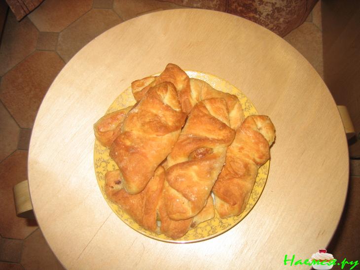 Яблоки или творог в слойке