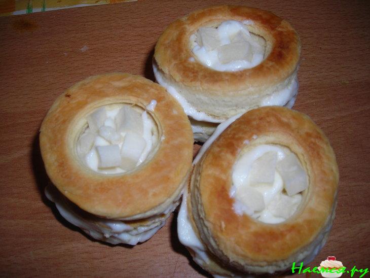 Кокосовые пирожные со сливочным кремом Кокосовые пирожные со сливочным кремом