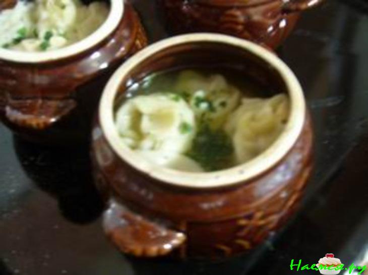 Манты с рыбой, запеченные в горшочках 