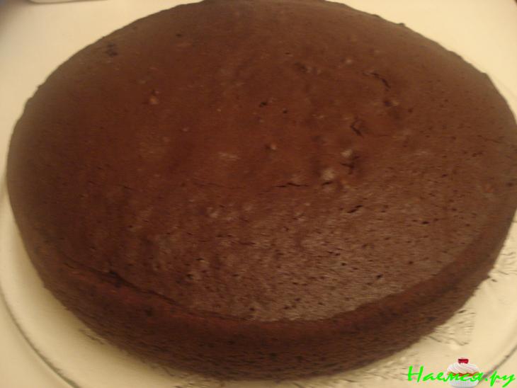 Очень шоколадный торт с клубникой и сливками "Мечта"