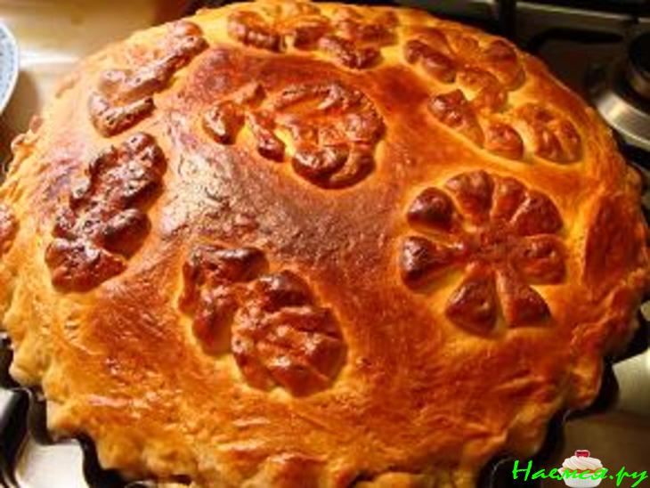 Пирог из дрожжевого теста (по-моему,слоеного, новый вариант)