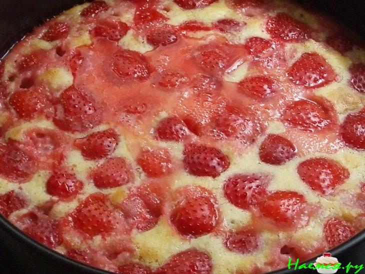 Клубничная пицца