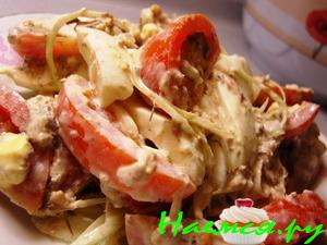 Салат с консервированной рыбой