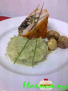 Фаршированная куриная ножка