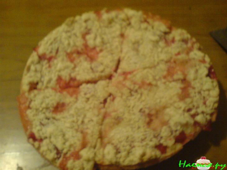 Сливовый пирог с миндалем